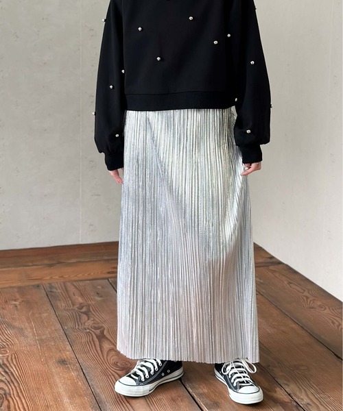 Per sist ence(パーシエンス)の「メタリック箔カットソーランダムプリーツスカート(スカート・レディース・ブラック/チャコールグレー/シルバー・FREE)」の4枚目の写真