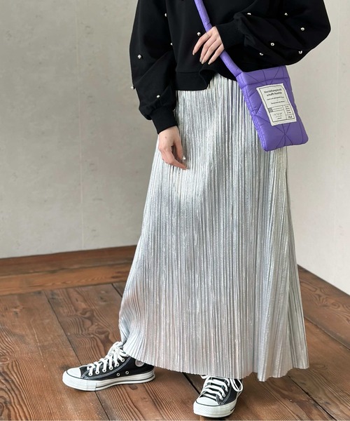 Per sist ence(パーシエンス)の「メタリック箔カットソーランダムプリーツスカート(スカート・レディース・ブラック/チャコールグレー/シルバー・FREE)」の9枚目の写真
