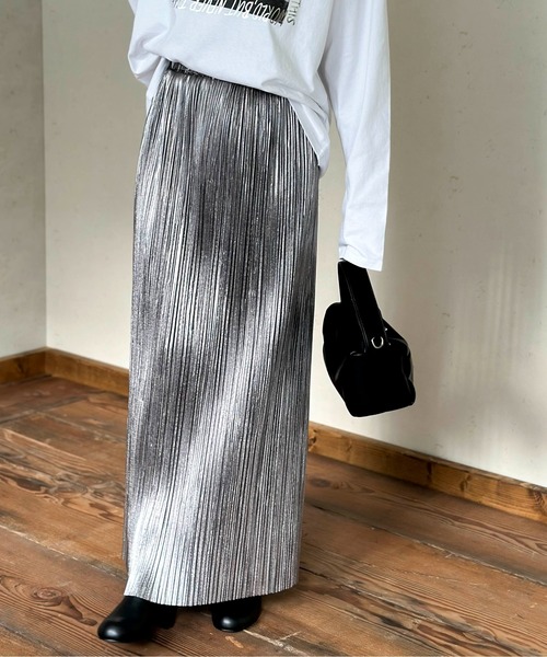 Per sist ence(パーシエンス)の「メタリック箔カットソーランダムプリーツスカート(スカート・レディース・ブラック/チャコールグレー/シルバー・FREE)」の19枚目の写真