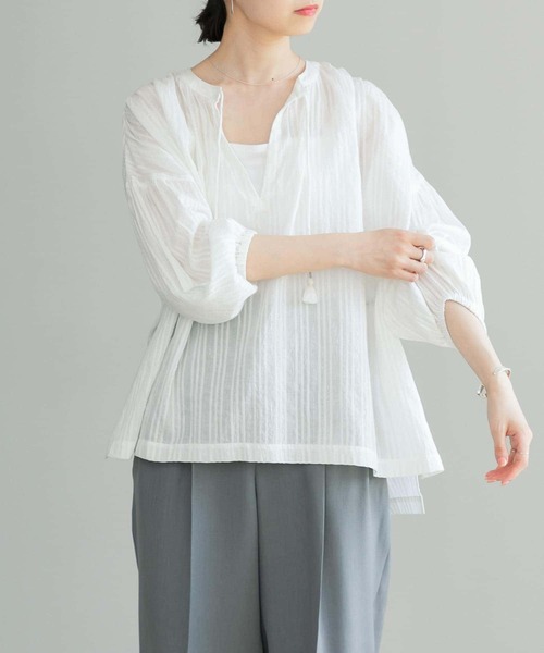 URBAN RESEARCH(アーバンリサーチ)の「ラメストライプチュニックブラウス(シャツ/ブラウス・レディース・オフホワイト/ブラック・FREE)」の2枚目の写真