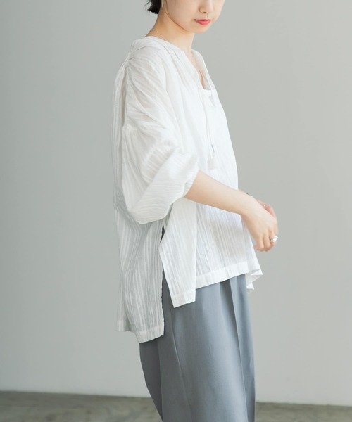 URBAN RESEARCH(アーバンリサーチ)の「ラメストライプチュニックブラウス(シャツ/ブラウス・レディース・オフホワイト/ブラック・FREE)」の16枚目の写真