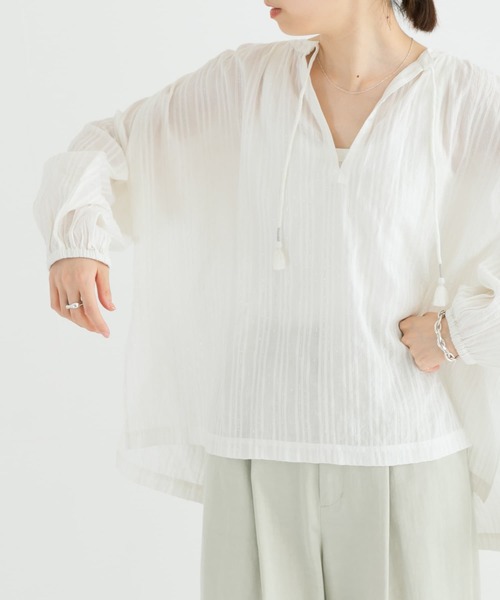 URBAN RESEARCH(アーバンリサーチ)の「ラメストライプチュニックブラウス(シャツ/ブラウス・レディース・オフホワイト/ブラック・FREE)」の9枚目の写真