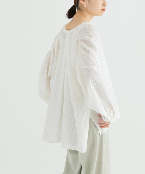 URBAN RESEARCH(アーバンリサーチ)の「ラメストライプチュニックブラウス(シャツ/ブラウス・レディース・オフホワイト/ブラック・FREE)」の6枚目の写真