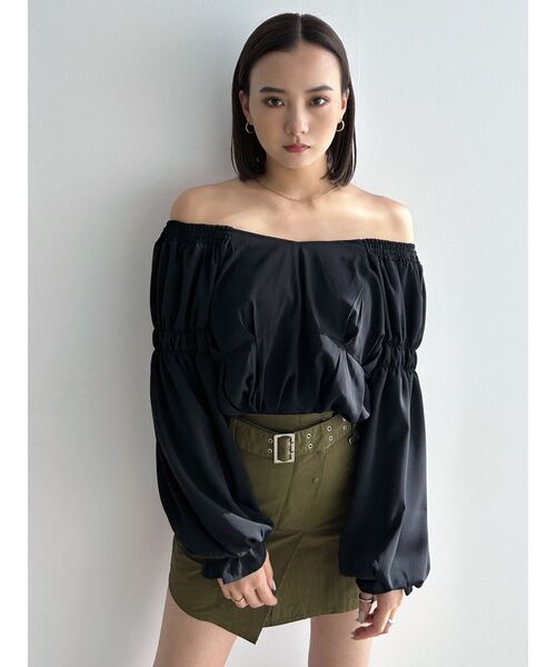 EMODA（エモダ）の「GATHER 2WAY DECOLLETE TOP（Tシャツ/カットソー・レディース・アイボリー/ブラック/その他・FREE）」の3枚目の写真