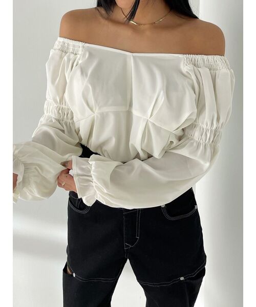 EMODA（エモダ）の「GATHER 2WAY DECOLLETE TOP（Tシャツ/カットソー・レディース・アイボリー/ブラック/その他・FREE）」の9枚目の写真