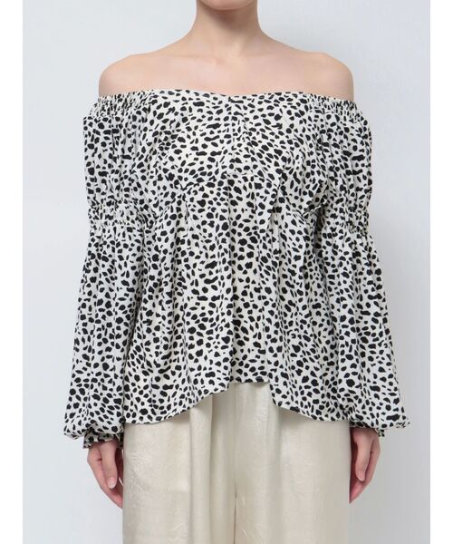 EMODA（エモダ）の「GATHER 2WAY DECOLLETE TOP（Tシャツ/カットソー・レディース・アイボリー/ブラック/その他・FREE）」の14枚目の写真