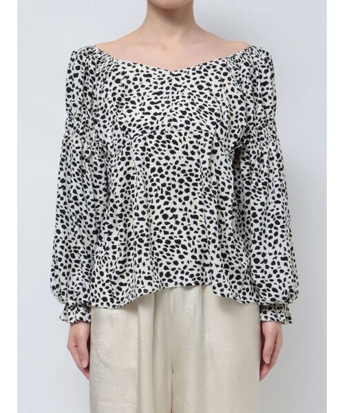 EMODA（エモダ）の「GATHER 2WAY DECOLLETE TOP（Tシャツ/カットソー・レディース・アイボリー/ブラック/その他・FREE）」の21枚目の写真