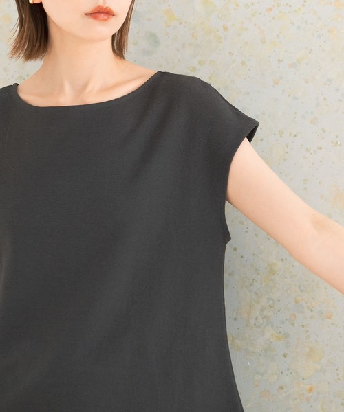 URBAN RESEARCH ROSSO WOMEN（アーバンリサーチ　ロッソ）の「ドライタッチフレンチプルオーバー（Tシャツ/カットソー・レディース・カーキ/オフホワイト/チャコールグレー・FREE）」の15枚目の写真