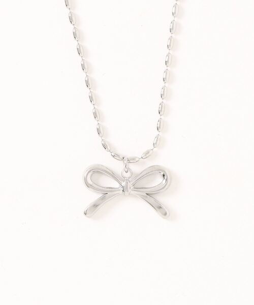 LOWRYS FARM（ローリーズファーム）の「ステンレスリボンネックレス 117833（ネックレス・レディース・シルバー/ゴールド・FREE）」の2枚目の写真