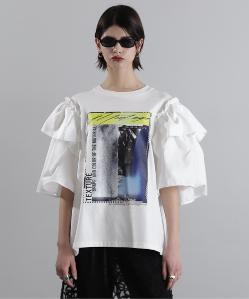 OKIRAKU×ROSEBUD ラッフルスリーブ グラフィックトップス OKIRAKU（オキラク）の「(OKIRAKU×ROSEBUD)ラッフルスリーブ