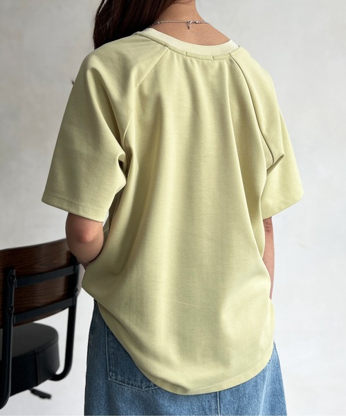 Chez toi(シェトワ)の「接触冷感ラグランスリーブロゴプルオーバー(Tシャツ/カットソー・レディース・ブラック/オフホワイト/イエロー・FREE)」の8枚目の写真