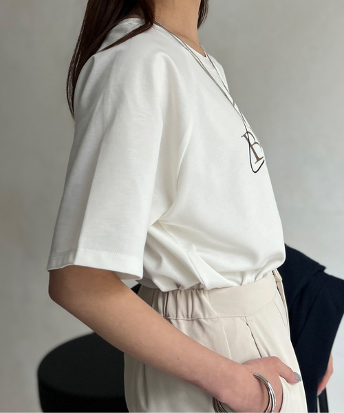 Chez toi(シェトワ)の「接触冷感ラグランスリーブロゴプルオーバー(Tシャツ/カットソー・レディース・ブラック/オフホワイト/イエロー・FREE)」の14枚目の写真