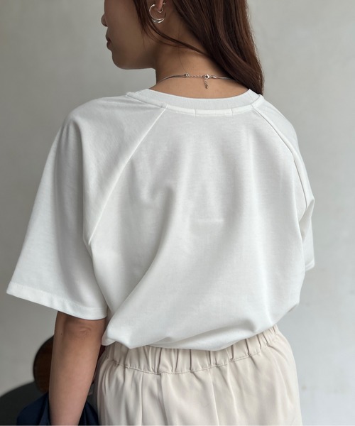 Chez toi(シェトワ)の「接触冷感ラグランスリーブロゴプルオーバー(Tシャツ/カットソー・レディース・ブラック/オフホワイト/イエロー・FREE)」の17枚目の写真