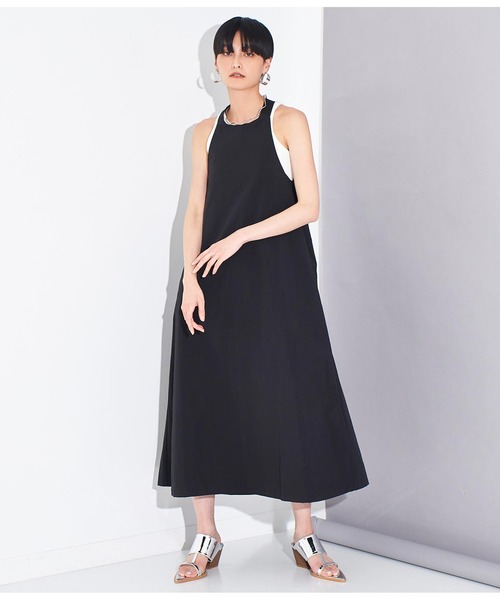 Settimissimo（セッティミッシモ）の「ワッシャータフタバッククロスエプロン風ワンピース（ワンピース・レディース・ブラック/グレイッシュベージュ・FREE）」の11枚目の写真