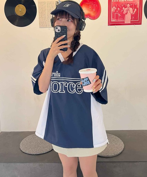 frunco（フランコ）の「ナイロンビッグロゴTシャツ（Tシャツ/カットソー・レディース・ホワイト/ブラック/ネイビー・FREE）」の11枚目の写真