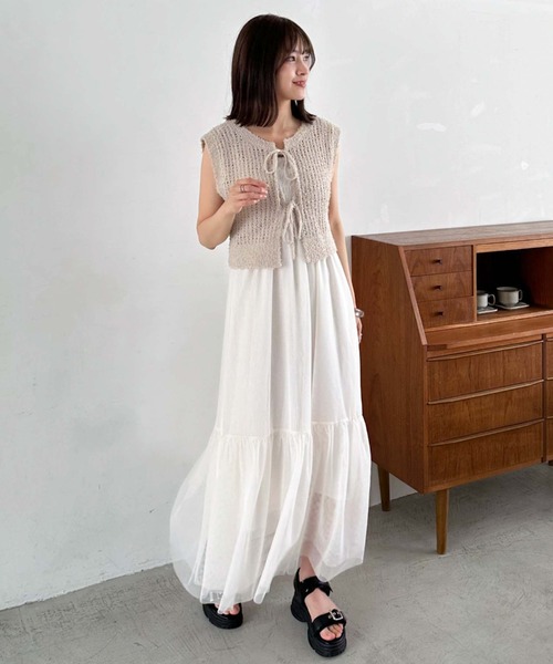 archives（アルシーヴ）の「メッシュニットベスト×チュールキャミワンピースＳＥＴ（ワンピース・レディース・ブラック/アイボリー/オレンジ・MEDIUM）」の5枚目の写真