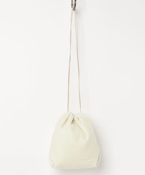 JAMIRAY（ジャミレイ）の「▲JAMIRAY/ジャミレイ VELVET DRAWSTRING PUFFER BAG（ショルダーバッグ・レディース・アイボリー・FREE）」の5枚目の写真