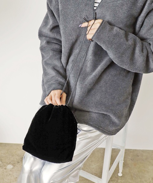 JAMIRAY（ジャミレイ）の「▲JAMIRAY/ジャミレイ VELVET DRAWSTRING PUFFER BAG（ショルダーバッグ・レディース・アイボリー・FREE）」の17枚目の写真