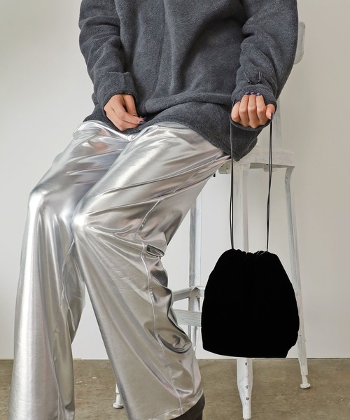 JAMIRAY（ジャミレイ）の「▲JAMIRAY/ジャミレイ VELVET DRAWSTRING PUFFER BAG（ショルダーバッグ・レディース・アイボリー・FREE）」の9枚目の写真