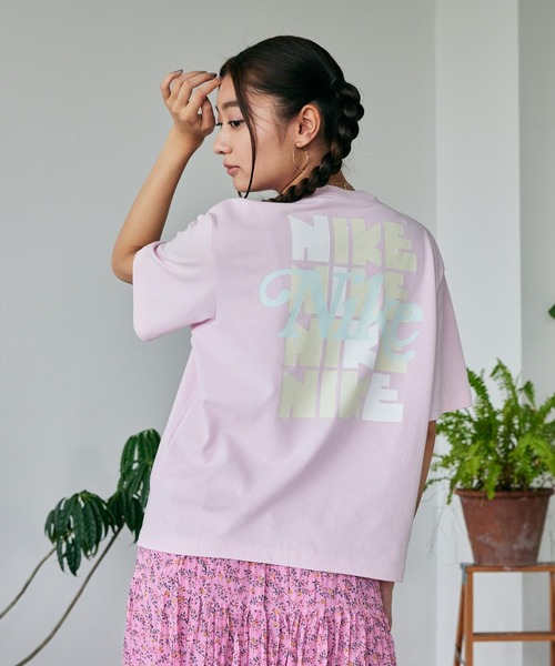 ナイキ レディース ボクシーTシャツ NIKE（ナイキ）の「ナイキ スポーツウェア ウィメンズ ボクシー