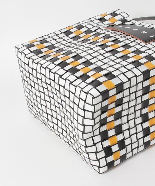 MARNI MARKET（マルニマーケット）の「ミニバスケットバッグ（かごバッグ・レディース・レモン・FREE）」の4枚目の写真