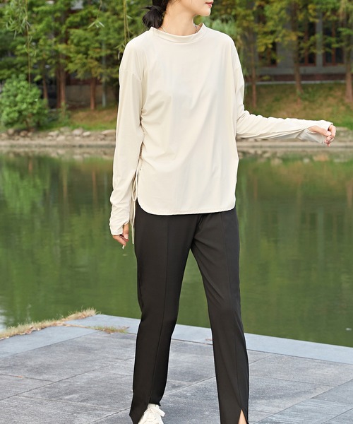 Lace Ladies（レースレディース）の「【2点セット】 ソリッドカラー サイドシャーリング クルーネック ラッシュガード 水陸両用（ラッシュガード・レディース・アイボリー/ブラック/ベージュ/グリーン・FREE/S）」の9枚目の写真