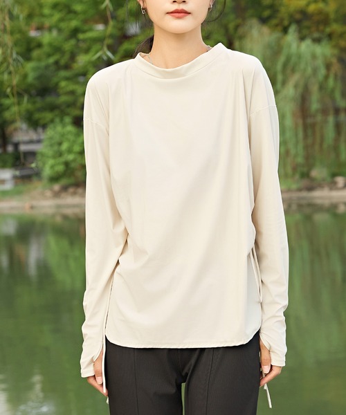 Lace Ladies（レースレディース）の「【2点セット】 ソリッドカラー サイドシャーリング クルーネック ラッシュガード 水陸両用（ラッシュガード・レディース・アイボリー/ブラック/ベージュ/グリーン・FREE/S）」の5枚目の写真