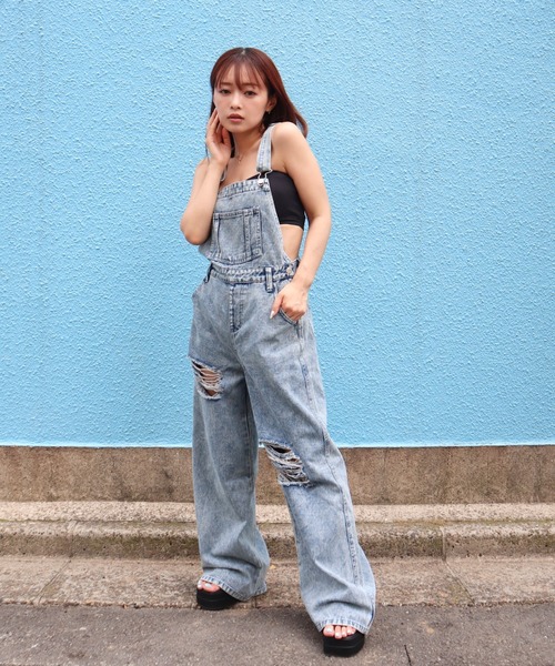 CECIL McBEE（セシルマクビー）の「ダメージクラッシュデニムオーバーオール（サロペット/オーバーオール・レディース・ブラック/サックスブルー・MEDIUM/LARGE）」の12枚目の写真