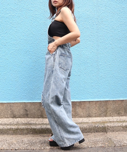 CECIL McBEE（セシルマクビー）の「ダメージクラッシュデニムオーバーオール（サロペット/オーバーオール・レディース・ブラック/サックスブルー・MEDIUM/LARGE）」の10枚目の写真