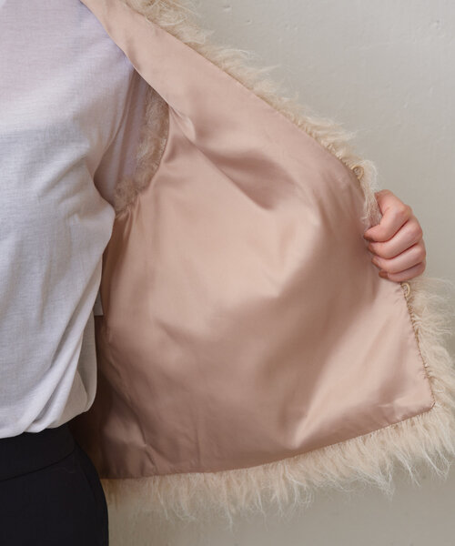 GALLARDAGALANTE（ガリャルダガランテ）の「フェイクファーベスト