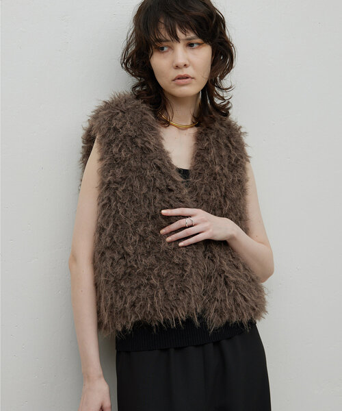 GALLARDAGALANTE（ガリャルダガランテ）の「フェイクファーベスト