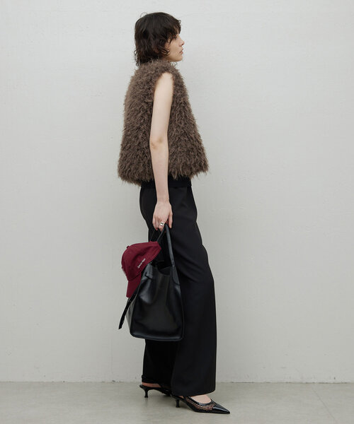 GALLARDAGALANTE（ガリャルダガランテ）の「フェイクファーベスト（ベスト・レディース・ブラウン/アイボリー・FREE）」の7枚目の写真