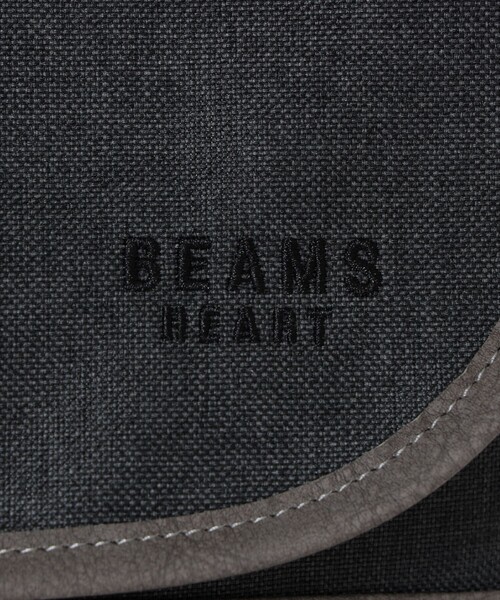 BEAMS HEART（ビームスハート）の「【ユニセックス】ポリエステル 杢素材 コンビ ミニ メッセンジャーバッグ（ショルダーバッグ・メンズ・チャコールグレー/ブラック・ONE SIZE）」の20枚目の写真