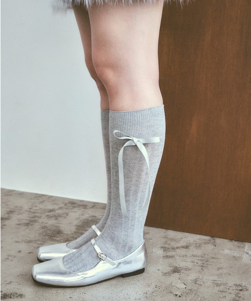 poiregnee（ポワニェ）の「［select］ロングリボンハイソックス（ソックス/靴下・レディース・ホワイト/ブラック/グレー・FREE）」の3枚目の写真