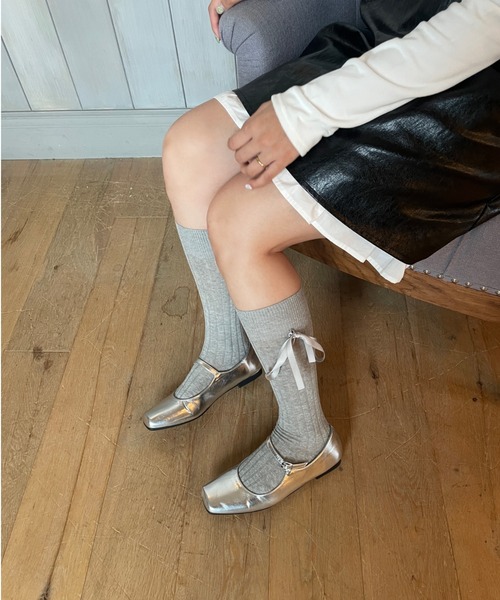 poiregnee（ポワニェ）の「［select］ロングリボンハイソックス（ソックス/靴下・レディース・ホワイト/ブラック/グレー・FREE）」の6枚目の写真