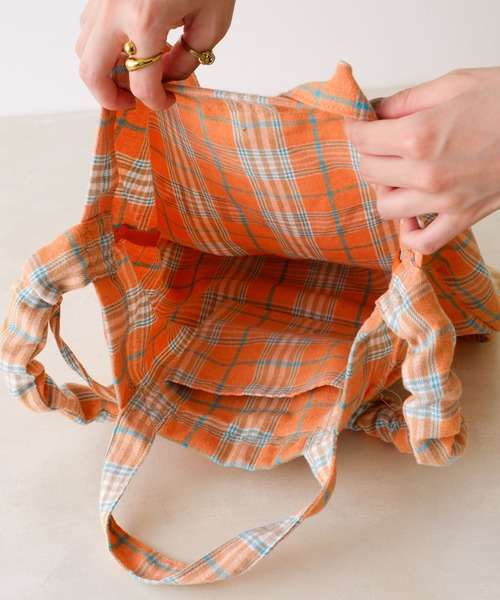 BIRTHDAY BAR（バースデイバー）の「【SAHIR サヒール】2WAY Shoulder Shirring Totebag（トートバッグ・レディース・オレンジ/イエロー・フリー）」の15枚目の写真