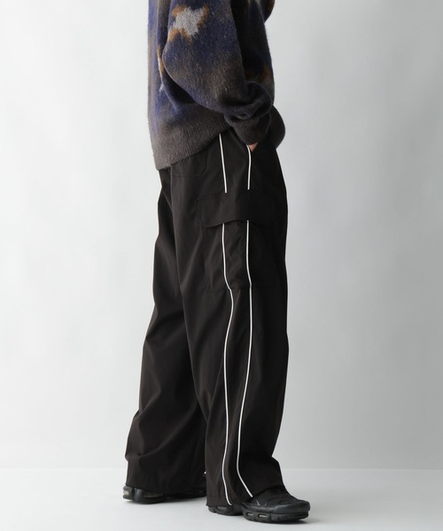 jumpit（ジャンプイット）の「【jumpit】パイピングサイドライン/ナイロンカーゴ/パラシュートパンツ（カーゴパンツ・メンズ・ブラック/ホワイト/ブラウン/グレー・SMALL/MEDIUM/LARGE）」の13枚目の写真