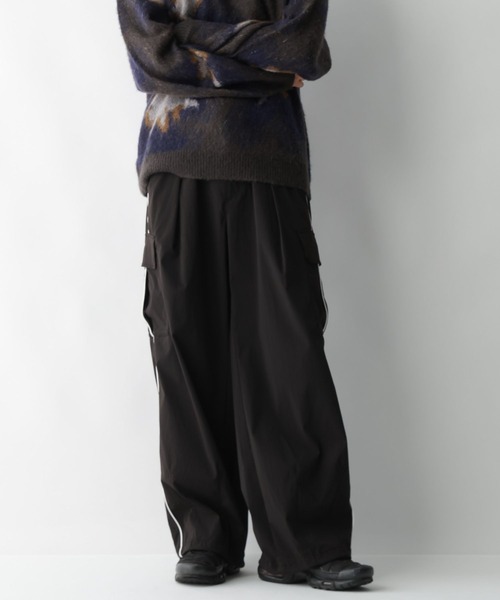 jumpit（ジャンプイット）の「【jumpit】パイピングサイドライン/ナイロンカーゴ/パラシュートパンツ（カーゴパンツ・メンズ・ブラック/ホワイト/ブラウン/グレー・SMALL/MEDIUM/LARGE）」の15枚目の写真