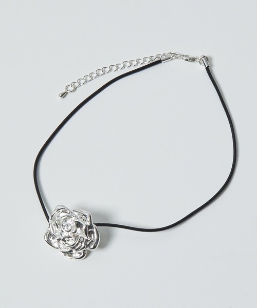 Firsthand（ファーストハンド）の「Firsthand/ファーストハンド ローズモチーフチョーカー（チョーカー・レディース・シルバー・ONE SIZE）」の3枚目の写真