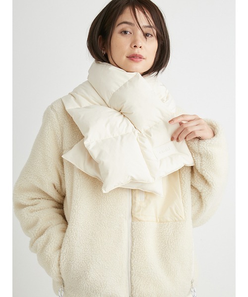 emmi（エミ）の「【emmi×TAION】キルティングダウンマフラー（マフラー・レディース・ブラック/オフホワイト・FREE）」の2枚目の写真