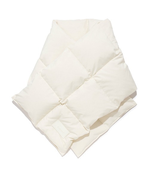 emmi（エミ）の「【emmi×TAION】キルティングダウンマフラー（マフラー・レディース・ブラック/オフホワイト・FREE）」の7枚目の写真