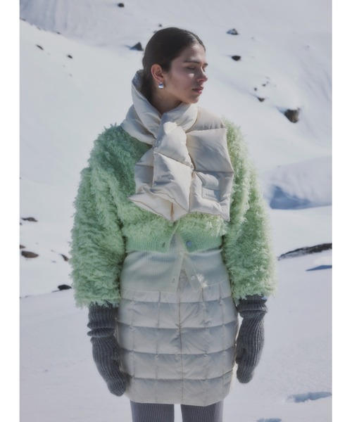 emmi（エミ）の「【emmi×TAION】キルティングダウンマフラー（マフラー・レディース・ブラック/オフホワイト・FREE）」の14枚目の写真