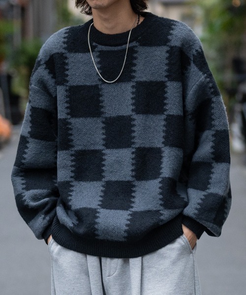 JOHN'S CLOSET（ジョンズクローゼット）の「【13】モヘアライク フラッグロゴ ジャガード クルーネックニット（ニット/セーター・メンズ・ブラック系その他/オフホワイト/グレー系その他/ブラック/イエロー/ネイビー/ライトグレー系/ブルー/グレー系・LARGE/MEDIUM）」の4枚目の写真