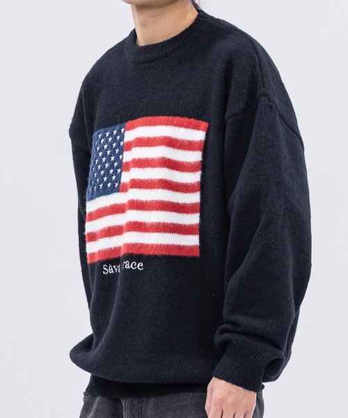 JOHN'S CLOSET（ジョンズクローゼット）の「【13】モヘアライク フラッグロゴ ジャガード クルーネックニット（ニット/セーター・メンズ・ブラック系その他/オフホワイト/グレー系その他/ブラック/イエロー/ネイビー/ライトグレー系/ブルー/グレー系・LARGE/MEDIUM）」の22枚目の写真