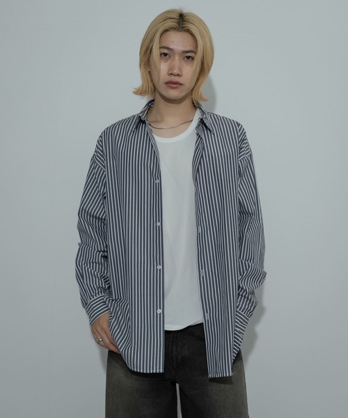 SENSE OF PLACE by URBAN RESEARCH（センスオブプレイスバイアーバンリサーチ）の「『ユニセックス』ストライプルーズシャツ（シャツ/ブラウス・メンズ・ホワイト/チャコールグレー/ネイビー・MEDIUM/LARGE）」の11枚目の写真