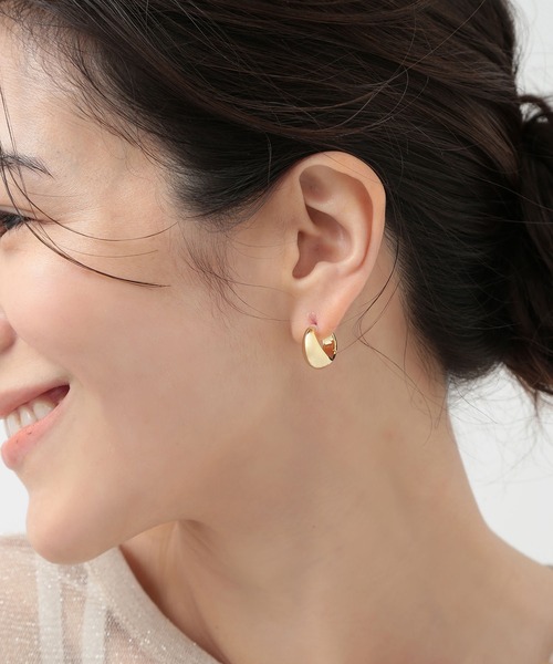 CALIN　STANDARD（カリンスタンダード）の「◆金属アレルギー対応◆made in japan◆【片手でスムースワンタッチ】ドロップ　スムースクリスタルピアス（ピアス（両耳用）・レディース・ゴールド/シルバー・FREE）」の2枚目の写真
