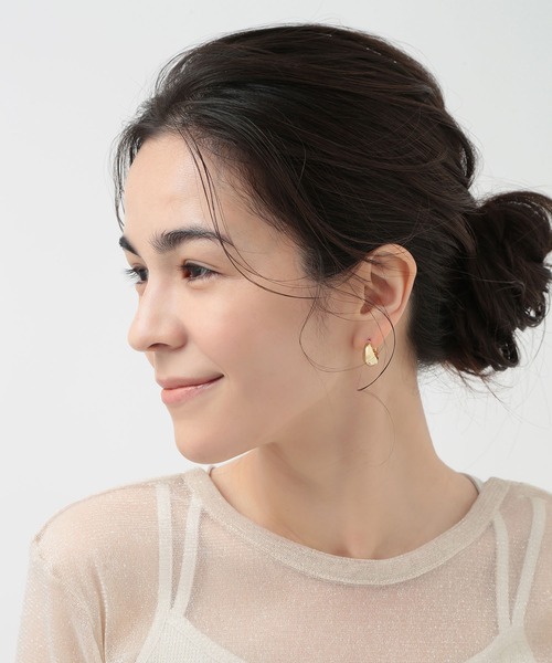 CALIN　STANDARD（カリンスタンダード）の「◆金属アレルギー対応◆made in japan◆【片手でスムースワンタッチ】ドロップ　スムースクリスタルピアス（ピアス（両耳用）・レディース・ゴールド/シルバー・FREE）」の6枚目の写真