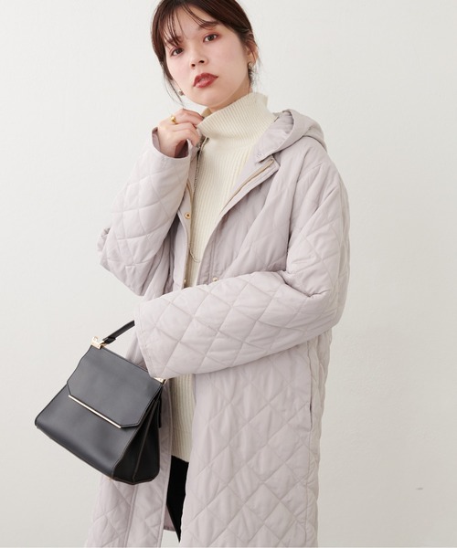 natural couture(ナチュラルクチュール)の「ウエストドロスト中綿キルトコート(その他アウター・レディース・アイボリー/グレイッシュベージュ/ブラック/ネイビー・FREE)」の6枚目の写真
