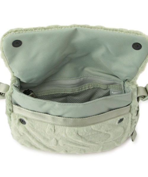 NIKE（ナイキ）の「【NIKE】フューチュラ 365 フェイクファー クロスボディバッグ (1L)（ショルダーバッグ・レディース・ブラック/ライトグリーン・FREE）」の13枚目の写真