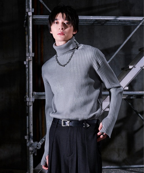 Ellno Loset（エルノロゼット）の「箔プリントタートルニット/サムホール付き（ニット/セーター・メンズ・ブラック/グレー・SMALL/LARGE/MEDIUM）」の22枚目の写真